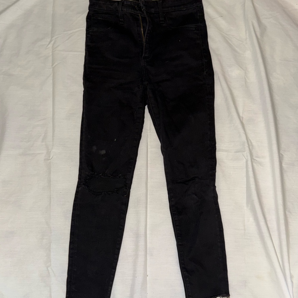 Abercrombie & Fitch Black Womens Ripped Skinny Jeans Short
